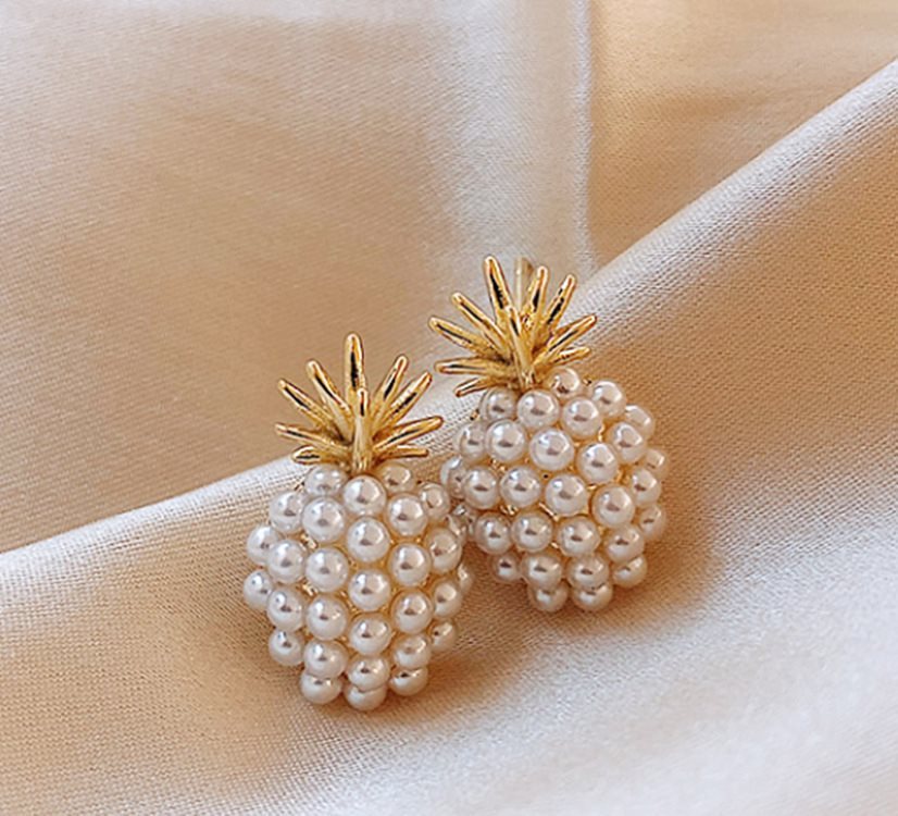 LANZA EARINGS 
Pineapple Starfish Pearl Earrings