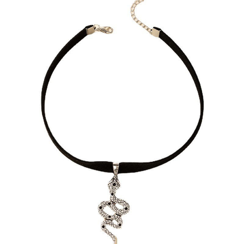 LANZA NECKLACE 
Snake Cobra Necklace